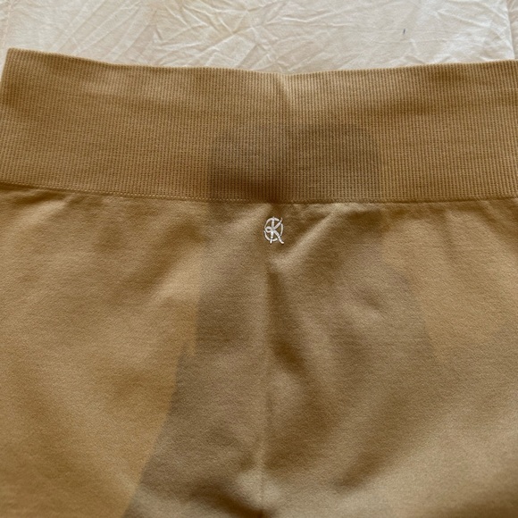 WBK Summer Leggings - Picture 9 of 12